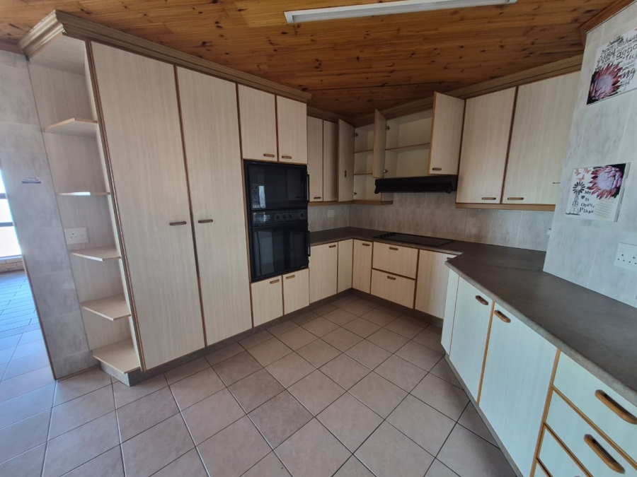 4 Bedroom Property for Sale in Dana Bay Western Cape
